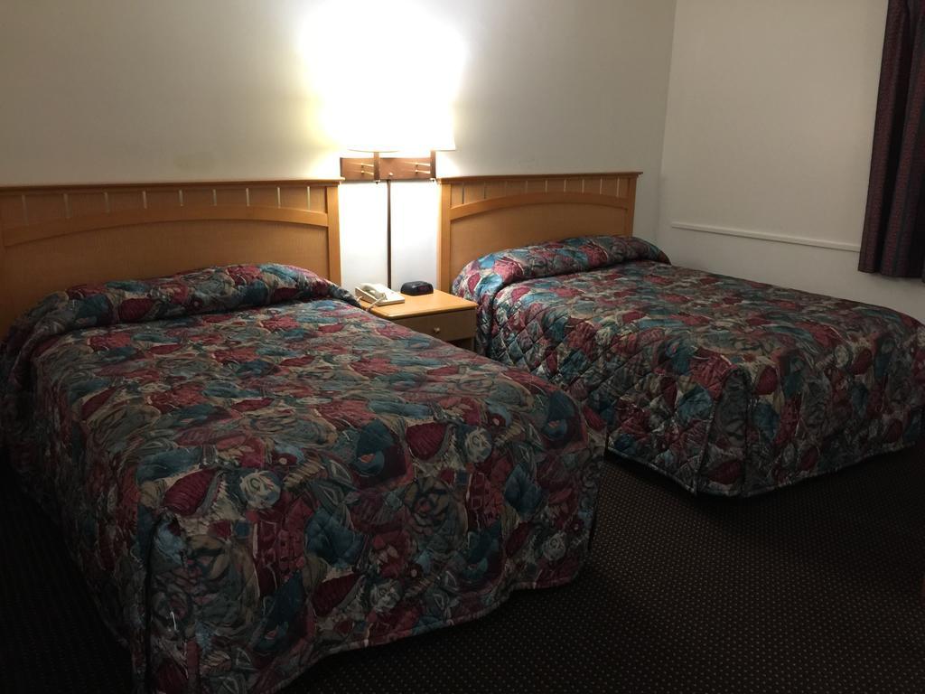 巴达维亚经济汽车旅馆 外观 照片